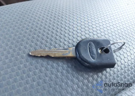 2012 Ford F-150 Xl z USA, uszkodzony, nr VIN 1FTMF1EM2CKD48411